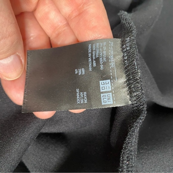 Uniqlo black cotton dress. - Picture 10 of 10